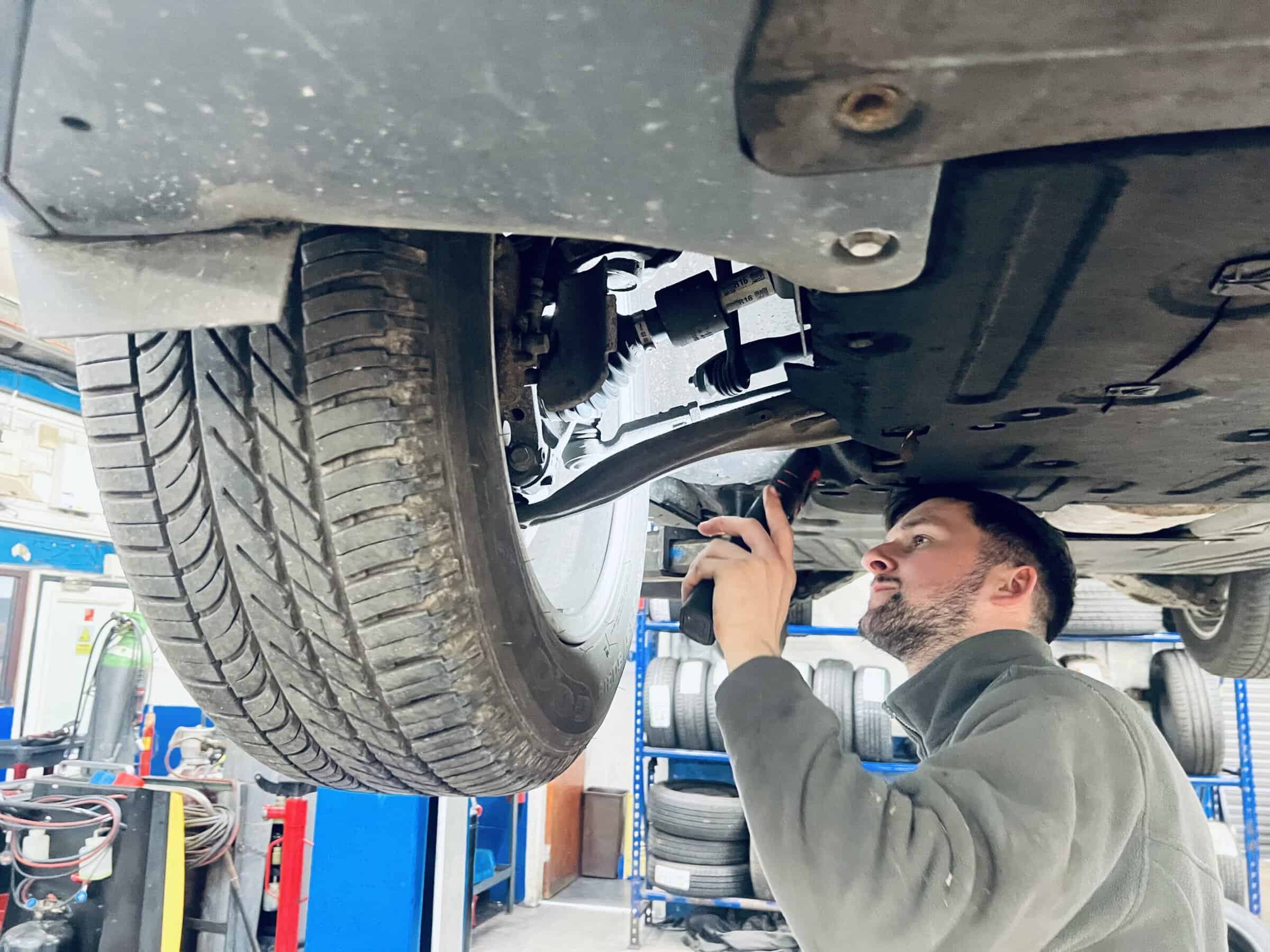 Car Servicing vs MOT - What’s the Difference?